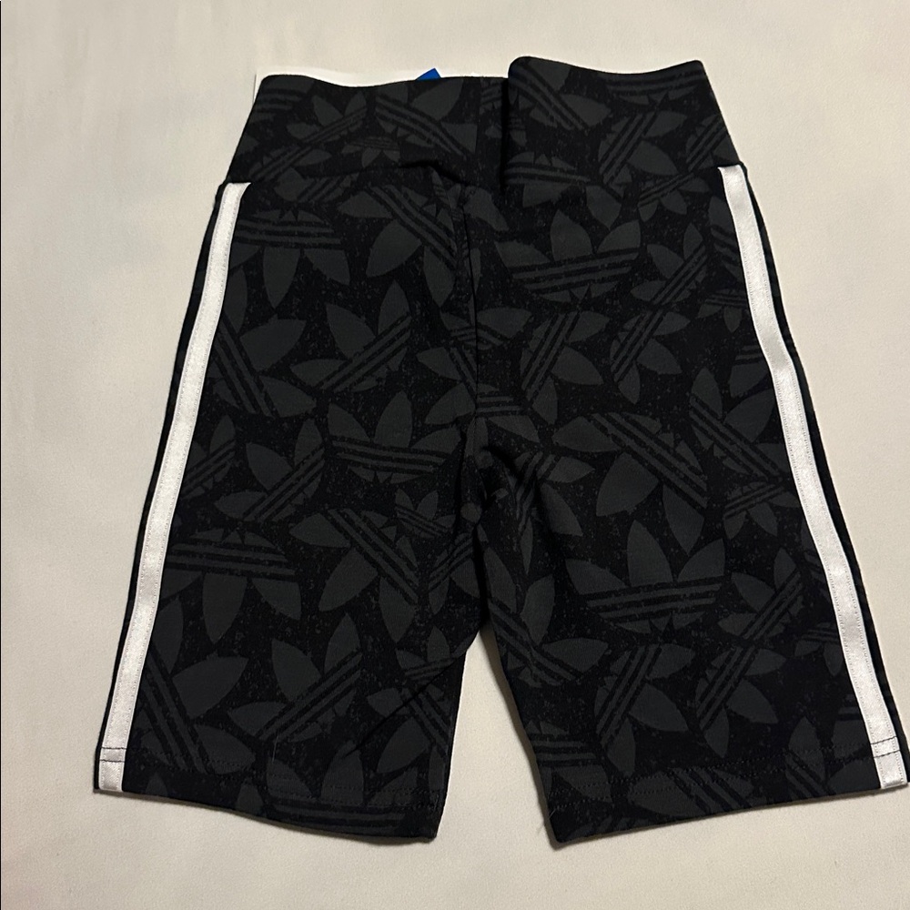 Adidas Women’s  Black and White Patterned Shorts - Picture 4 of 4